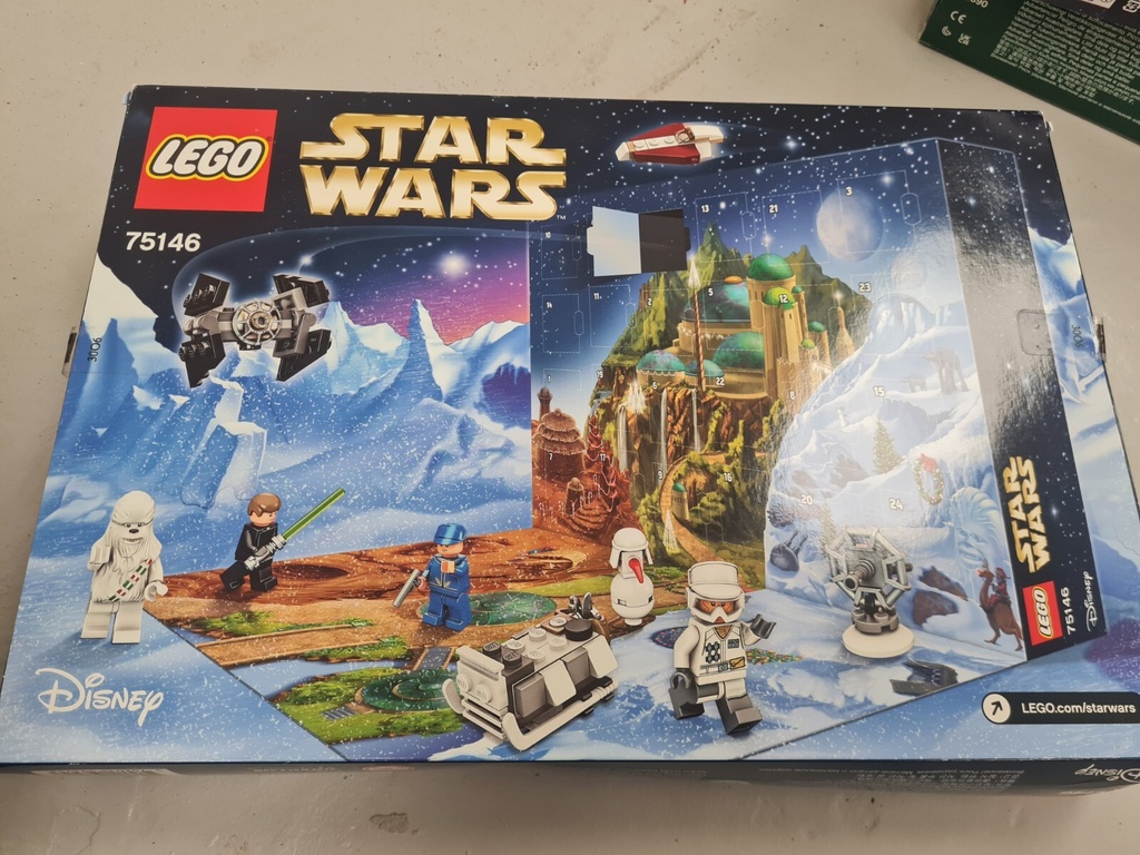 LEGO 75146 STAR WARS ADVENT CALENDAR 2016 INCLUDES CHRISTMAS SNOW CHEWBACCA