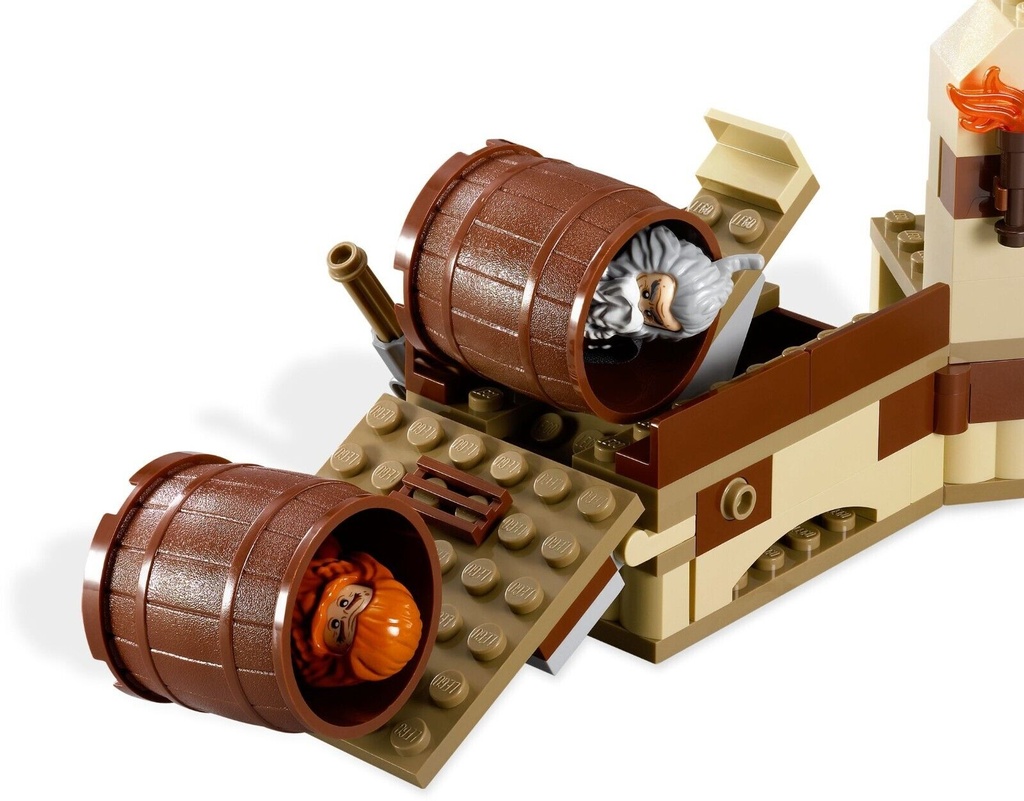 LEGO 79004 The Hobbit Barrel Escape  Discontinued 2012 Rare Retired